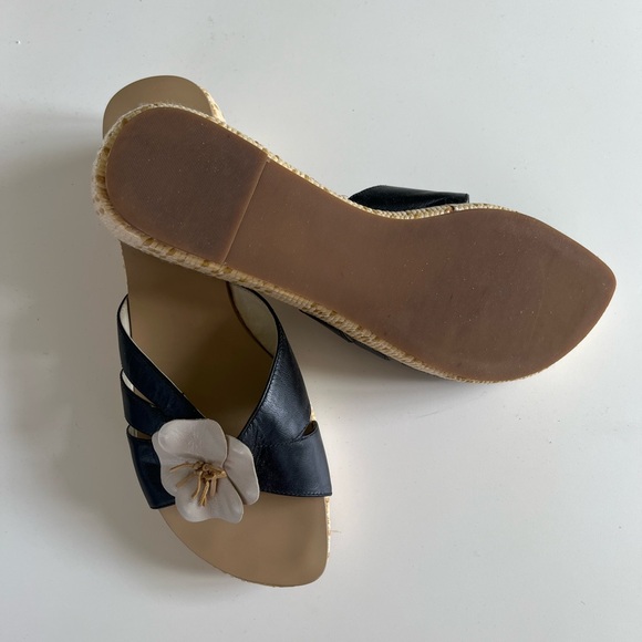 Bisou Bisou Wedge Flower Sandals Sz 8 - Picture 3 of 6